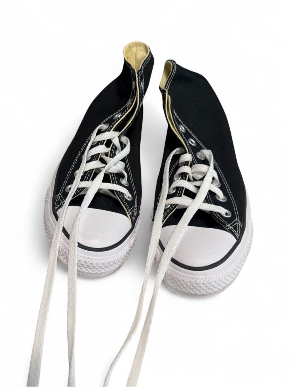 High-Top converse men’s 8/women’s 10